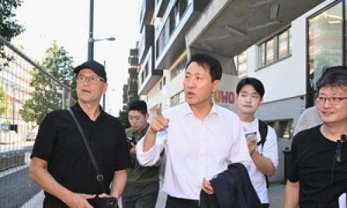 乌肉鸡和普通鸡有什么区别和营养区别-乌肉鸡和普通鸡有什么区别和营养网 - 为你提供乌鸡肉与普通鸡肉区别、乌肉鸡和普通鸡有什么区别和营养一样吗